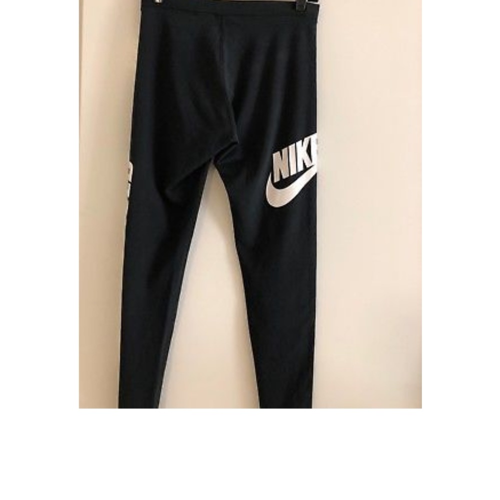 Nike leggings black and white
